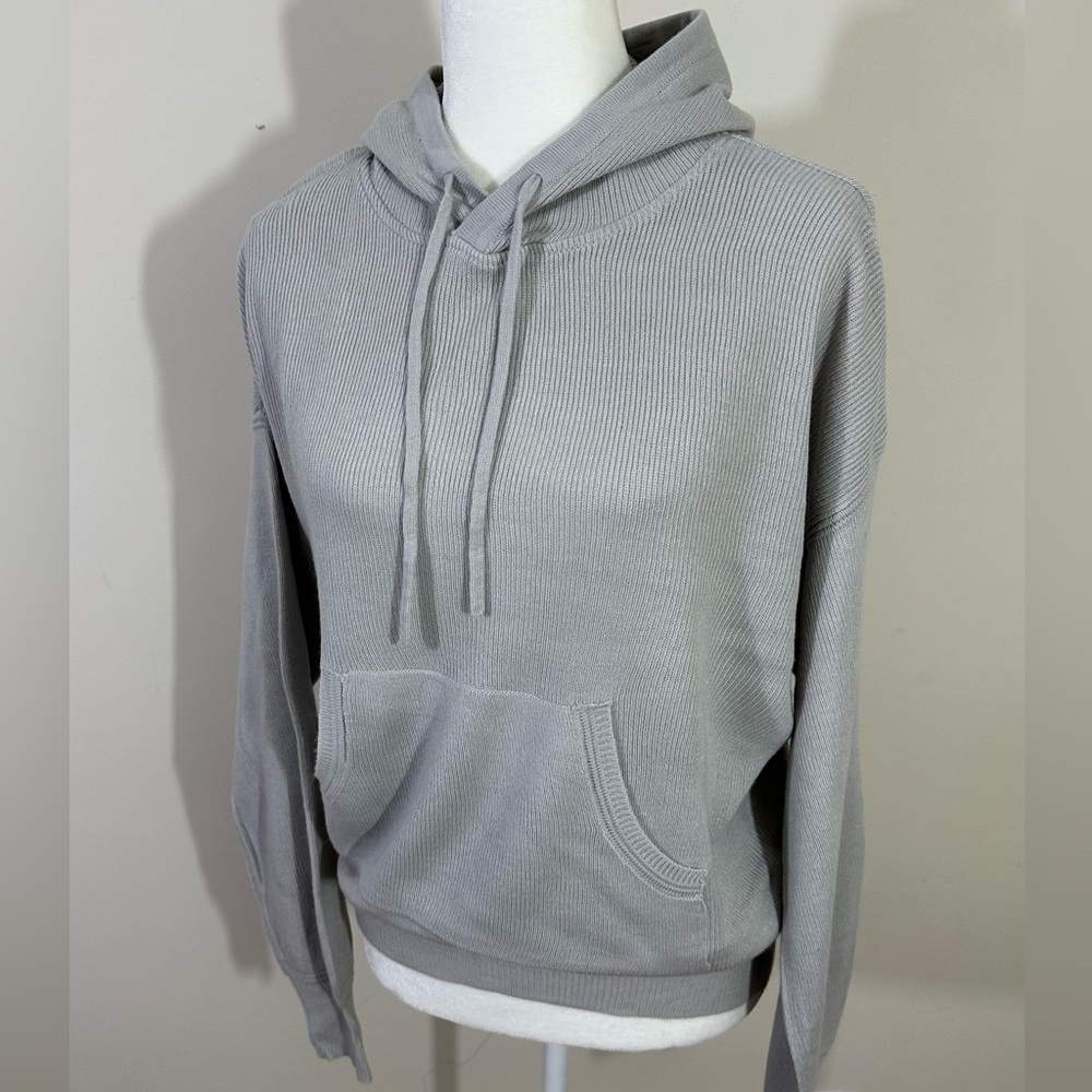 Nasty Gal sz 4 sweater.Soft shade of gray.The style has a hood, kangaroo pocket